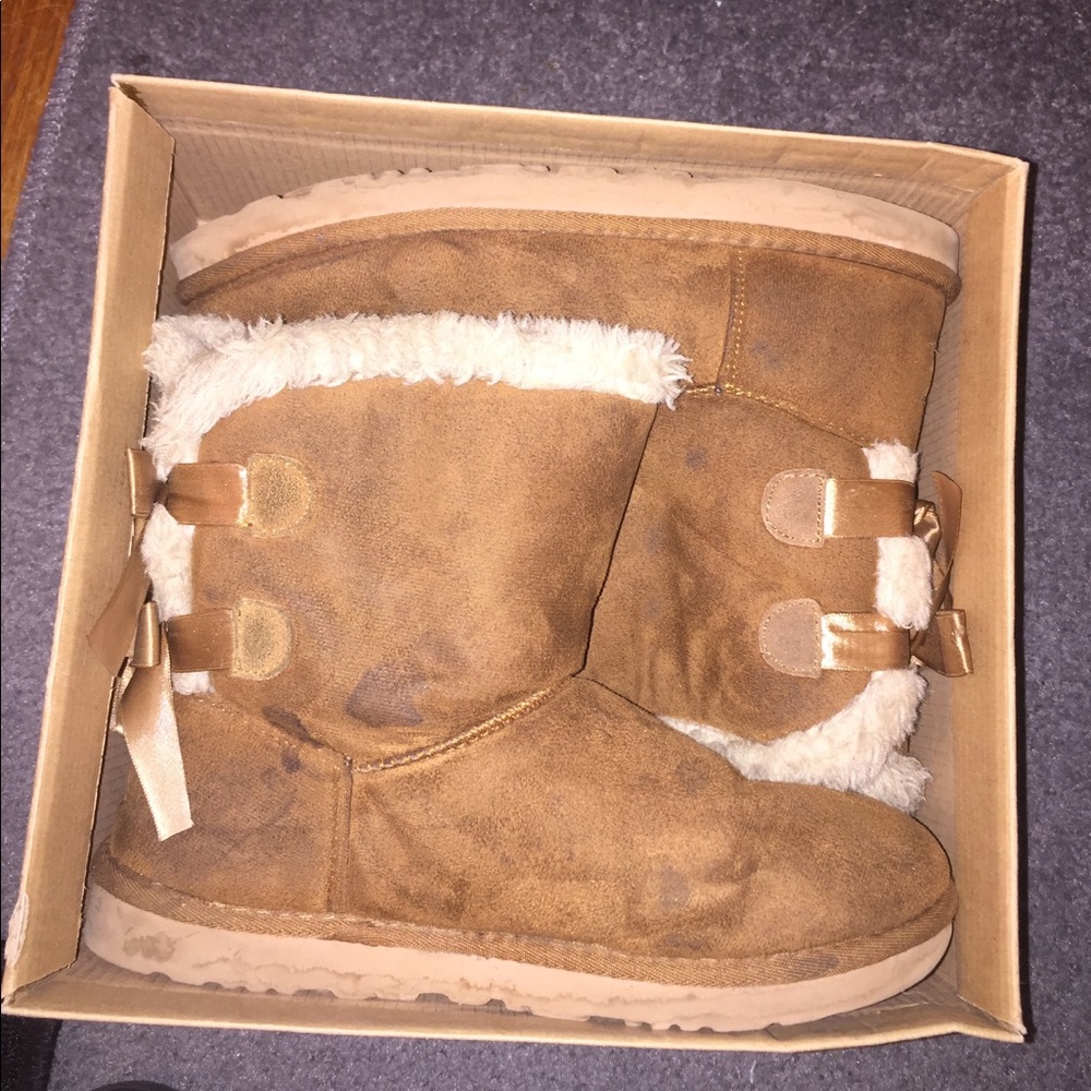 Chestnut Brown Bailey Bow Uggs